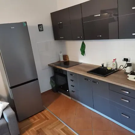 Luki Apartament *